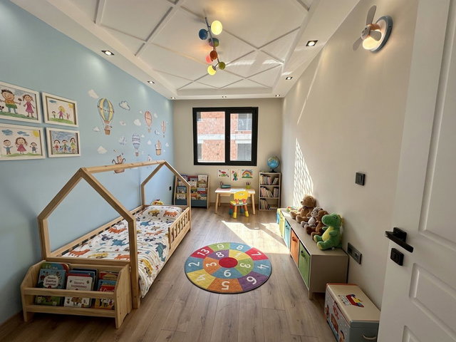 ÇEKMEKÖY’DE SIFIR 2+1 | GÜNEY CEPHE | YERDEN ISITMALI | 2 BANYO | BALKONLU