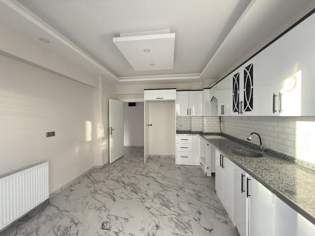 REMAX DOĞU ULUKENT MAH ARA KAT SATILIK LÜX 3+1 DAİRE