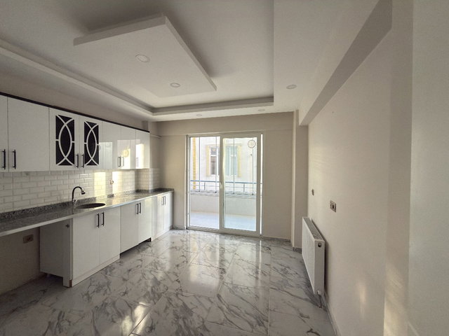 REMAX DOĞU ULUKENT MAH ARA KAT SATILIK LÜX 3+1 DAİRE