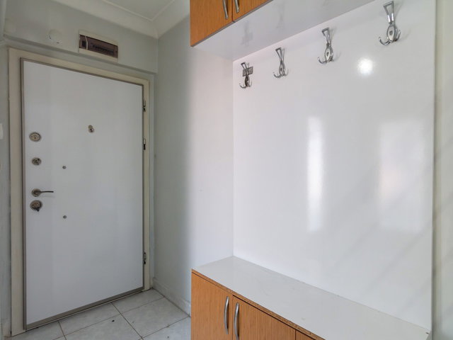 KEÇIÖREN OVACIK TERASLI DUBLEKS BOŞ 3+1 SATILIK DAIRE