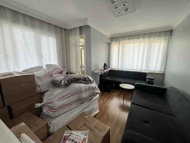 ÜSKÜDAR’DA SULTANTEPE’DE, EN ÜST KAT 3+1 KİRALIK DAİRE | BALKONLU, KOMBİLİ