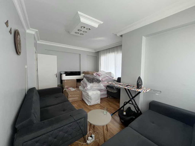 ÜSKÜDAR’DA SULTANTEPE’DE, EN ÜST KAT 3+1 KİRALIK DAİRE | BALKONLU, KOMBİLİ