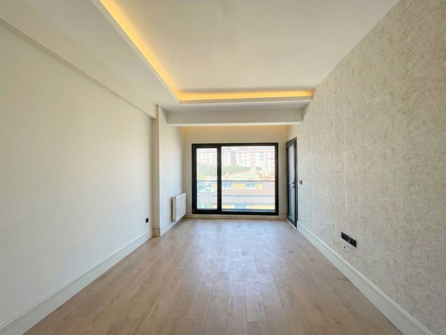 SEA GARDEN'DA PENDİK MİLLET BAHÇESİNE KOMŞU  SATILIK LÜKS 2+1 DAİRE