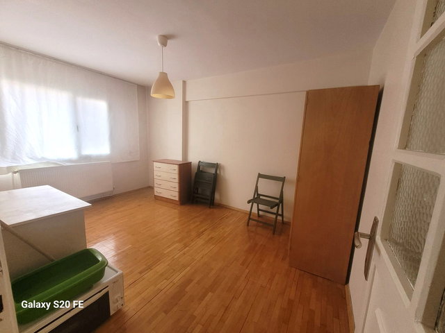 İZMIR KARŞIYAKA BAHARIYE MAHALLESI ARAKAT BALKONLU 3+1 KIRALIK DAIRE