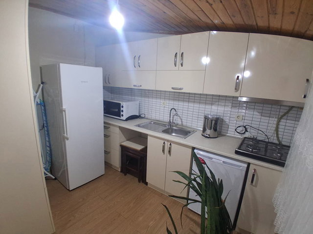 ESENYALI'DA GENIŞ, FERAH VE GÜNEŞ ENERJI SISTEMI 4+1 SATILIK