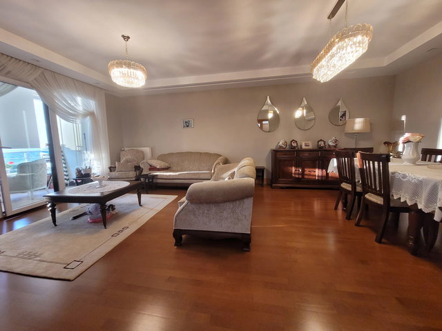 BÜYÜKÇEKMECE PELICAN HILL'DE GÖL MANZARALI GENİŞ 2+1 SATILIK