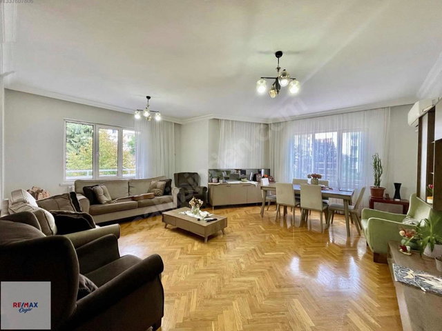 REMAX ÖZGÜR İBRAHİM GÜNEŞ'TEN EMEK'DE SATILIK 3+1 DAİRE