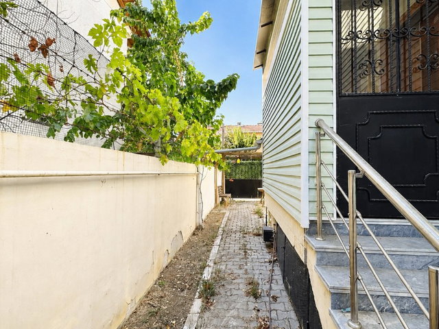REMAX KAYADAN SATILIK 4+1 MÜSTAKİL VİLLA