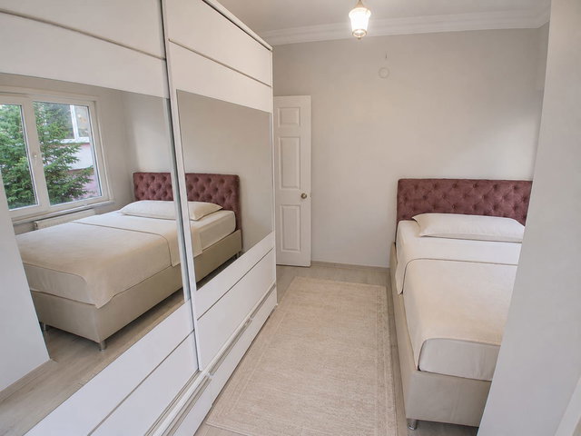 SAFA CADDESİ ÜZERİNDE YENİLENMİŞ 2+1 MASRAFSIZ 3 BALKONLU