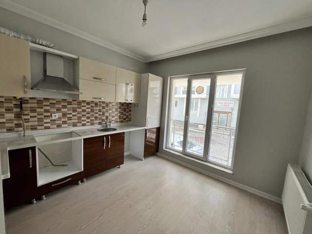 REMAX İLKE'DEN ŞÜKRÜPAŞA'DA 3+1 SATILIK DAİRE