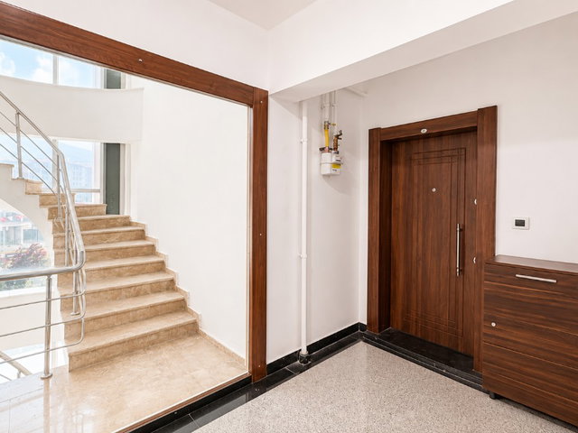MEHMETBUYRUK CADDESİNDE SATILIK ULTRA LÜKS 4+1 DAİRE