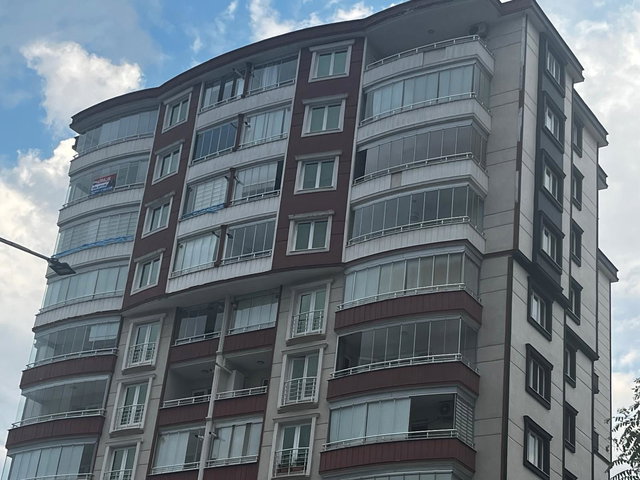 RE/MAX MODERN SEHA SÖYLER'DEN DENİZ MANZARALI KİRALIK 3+1 DAİRE