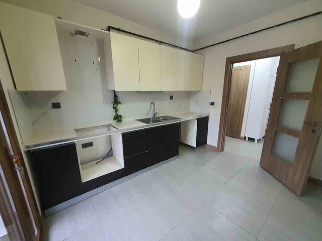 REMAX DOĞU'DAN YEMİŞLİK 1.ETP'TA KİRALIK 3+1 ARAKAT TOKİ DAİRESİ