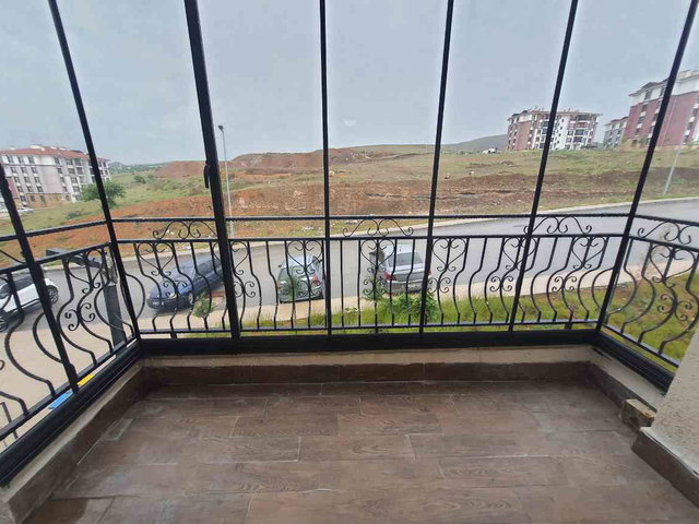 REMAX DOĞU'DAN YEMİŞLİK 1.ETP'TA KİRALIK 3+1 ARAKAT TOKİ DAİRESİ