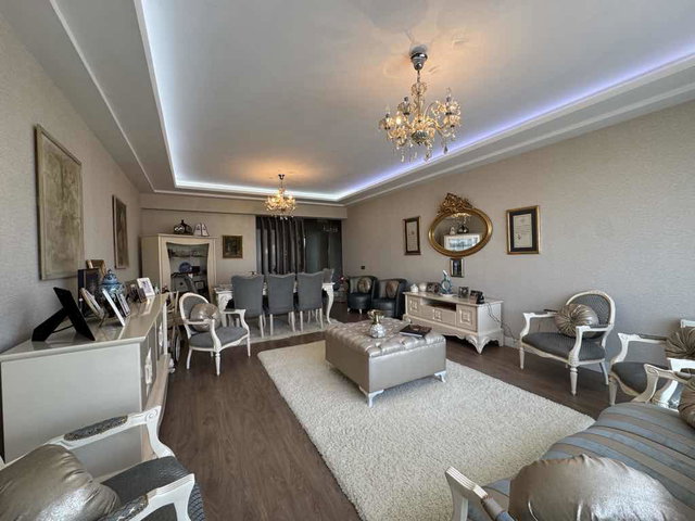 YAŞAMKENT PERLA PARKTA SATILIK 4+1 LÜKS DAİRE
