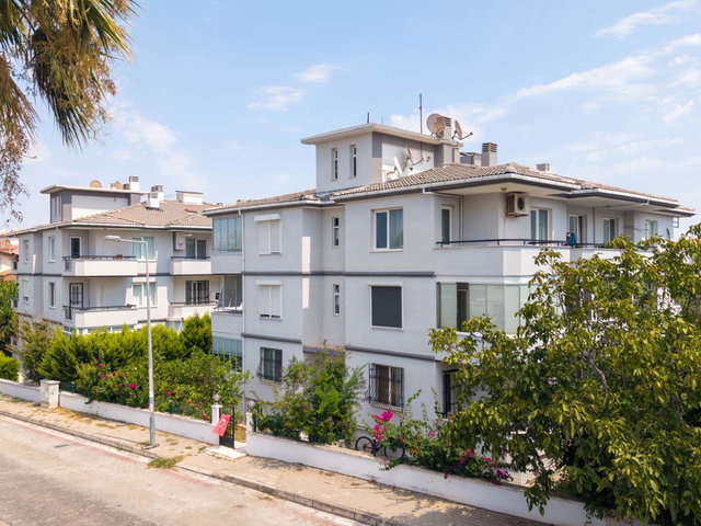 HALILLE GÜZELBAHÇE'DEN DENIZE 100 MT. MERKEZI KONUMDA DAIRE