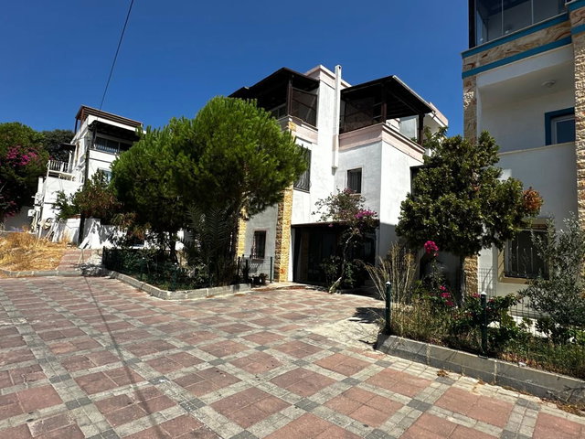 BODRUM KONACIKTA ACROPOL EVLERI ALTINDA 3+1 TERAS DUBLEKS