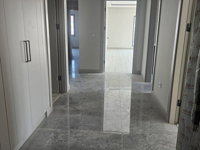 KARTAL YAKACIK SEÇKİN BİNA TERASLI DENİZ MANZARALI 4+1