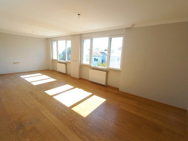 BAKIRKÖY YEŞİLKÖY’DE GÜNEY CEPHELİ 4+1 | 156 M² NET | 2 BANYO | BALKONLU KİRALIK DAİRE