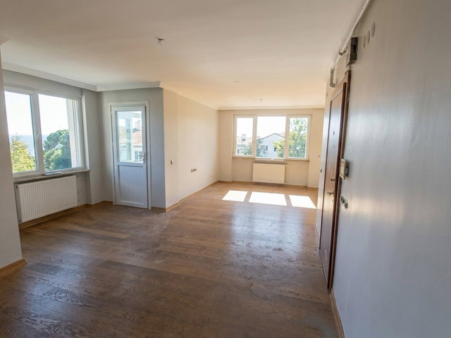 BAKIRKÖY YEŞİLKÖY’DE GÜNEY CEPHELİ 4+1 | 156 M² NET | 2 BANYO | BALKONLU KİRALIK DAİRE