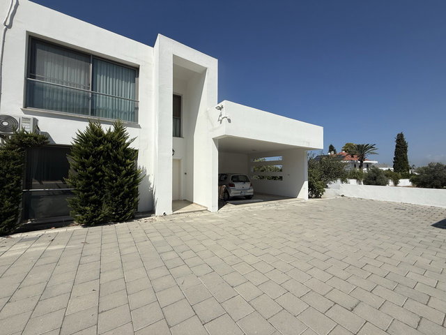 SATILIK 4+1 MANZARALI İKİZ VİLLA | BELLAPAIS, GİRNE