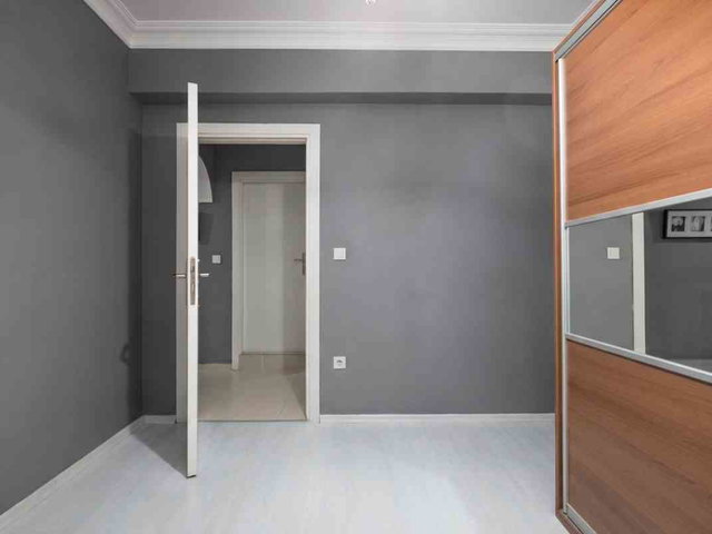 REMAX ADVANTAGE NİLÜFER ÖZLÜCE BULVARDA HAVUZLU 3+1 ARAKAT SİTEİÇİ