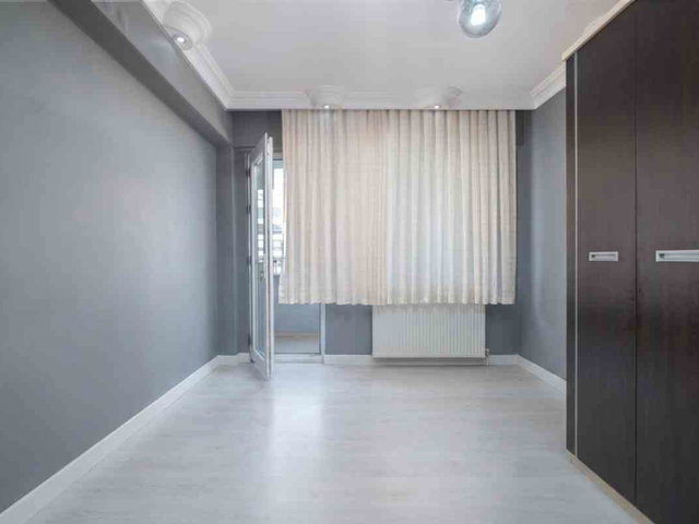 REMAX ADVANTAGE NİLÜFER ÖZLÜCE BULVARDA HAVUZLU 3+1 ARAKAT SİTEİÇİ