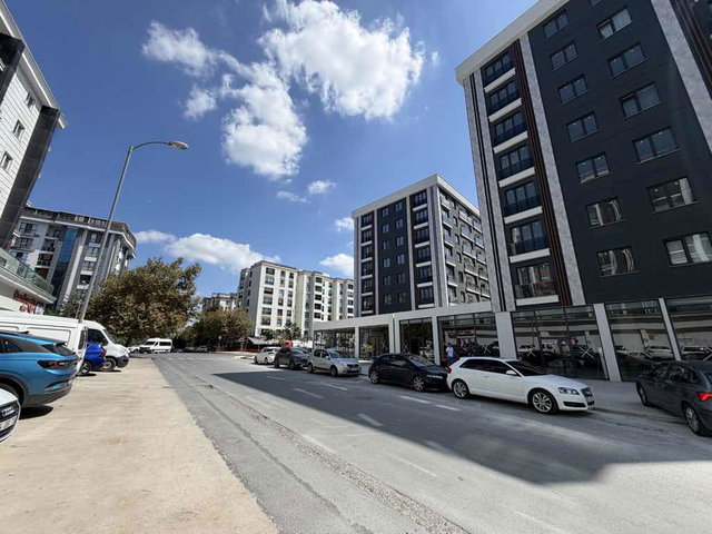 BEYLIKDÜZÜ ADNAN KAHVECI IKI BLOKLU SITE IÇERISINDE 3 + 1 SATILIK