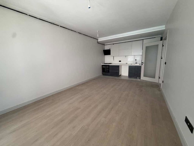 EMPİRE BEYLİKDÜZÜ 1+1 BALKONLU SATILIK