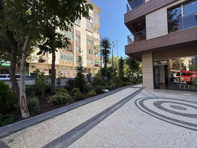 GÖZTEPE FAHRETTİN KERİM GÖKAY CADDESİNDE KİRALIK 3,5+1 DAİRE