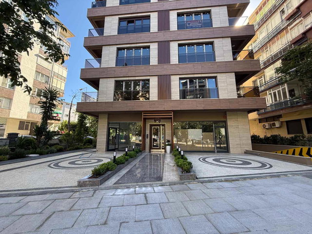 GÖZTEPE FAHRETTİN KERİM GÖKAY CADDESİNDE KİRALIK 3,5+1 DAİRE