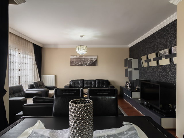 AKKENT 1 SİTESİ’NDE 3+1 4. KAT PEYZAJ VE HAVUZ MANZARALI KİRALIK DAİRE