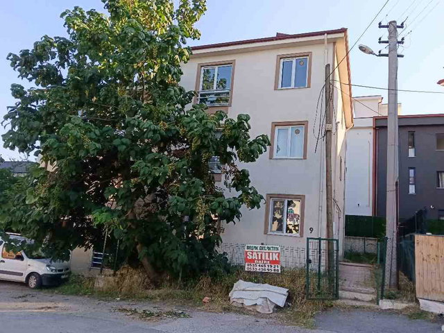 REMAX VİRA'DAN BEŞKÖPRÜ'DE SATILIK DAİRE 2+1 80M2 1.KAT