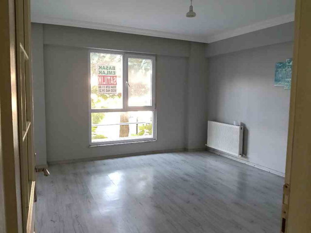 REMAX VİRA'DAN BEŞKÖPRÜ'DE SATILIK DAİRE 2+1 80M2 1.KAT