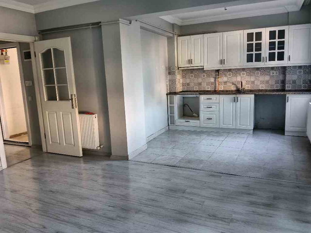 REMAX VİRA'DAN BEŞKÖPRÜ'DE SATILIK DAİRE 2+1 80M2 1.KAT