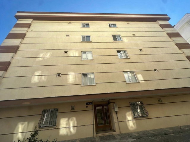 ADNAN KAHVECİDE SATILIK SİTE İÇİ 3+1 GENİŞ KULLANIMLI DAİRE