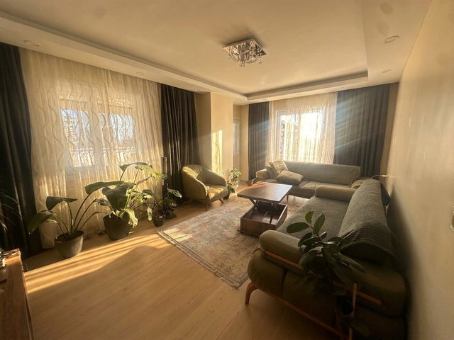 ADNAN KAHVECİDE SATILIK SİTE İÇİ 3+1 GENİŞ KULLANIMLI DAİRE