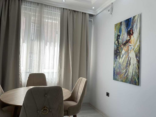 KAĞITHANE HAMİDİYE’DE TEMİZ MUHİT BALKONLU EŞYALI 2+1 DAİRE