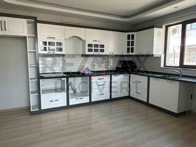RE/MAX LACİVERT'TEN DADAŞKENT'TE SATILIK VİLLA
