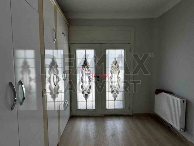 RE/MAX LACİVERT'TEN DADAŞKENT'TE SATILIK VİLLA