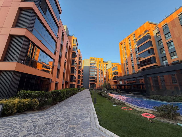 RE/MAX YAZ'DAN YAŞAMKENT SITESINDE 2+1 SATILIK DAIRE