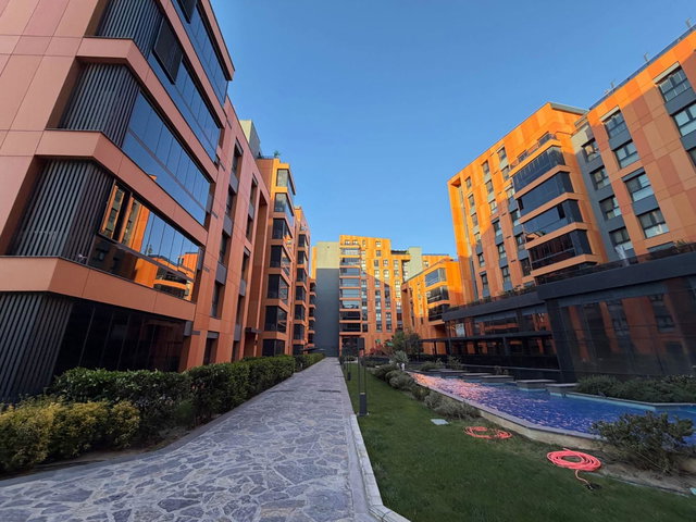 RE/MAX YAZ'DAN YAŞAMKENT SITESINDE 2+1 SATILIK DAIRE