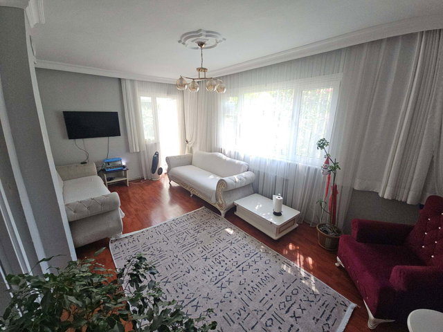 REMAX PRO2 EMRE’DEN SİTEDE YATIRIMLIK ARA KAT DAİRE