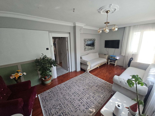 REMAX PRO2 EMRE’DEN SİTEDE YATIRIMLIK ARA KAT DAİRE