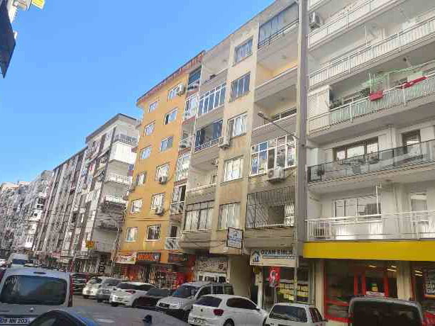 KARABAĞLAR BOZYAKA MAHALLESİ’NDE 25.000 TL. KİRA GETİRİSİ BULUNAN 3+1 SATILIK DAİRE