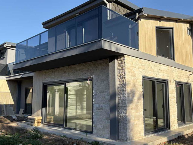 KÖRFEZ GÜNEY MAHALLESİ 4+1 HAVUZLU VİLLA