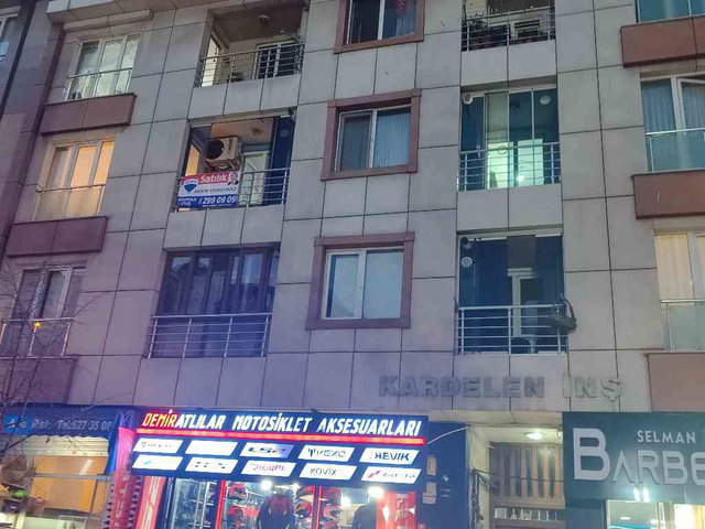 ALİBEYKÖY MERKEZDE ANA CADDE ÜZERİ TEMİZ 2+1 ARA KAT DAİRE