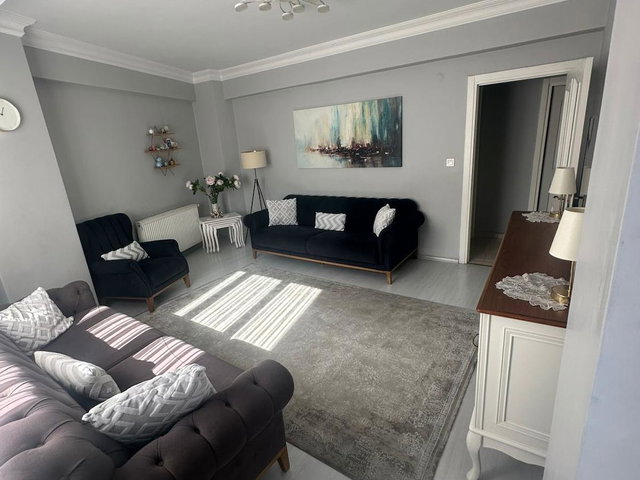 ALİBEYKÖY MERKEZDE ANA CADDE ÜZERİ TEMİZ 2+1 ARA KAT DAİRE