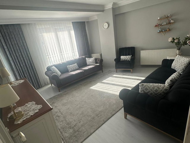 ALİBEYKÖY MERKEZDE ANA CADDE ÜZERİ TEMİZ 2+1 ARA KAT DAİRE