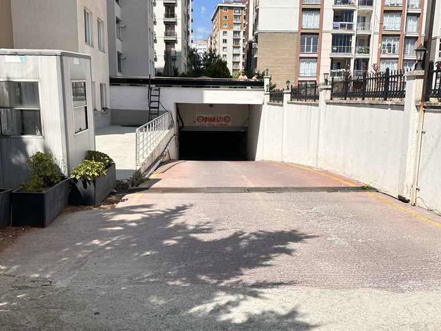 BEYLİKDÜZÜ’NDE 11. KAT SON KAT | 3+1 | 165 M² BRÜT | EŞYALI | ÇİFT CEPHE (GÜNEY-BATI)